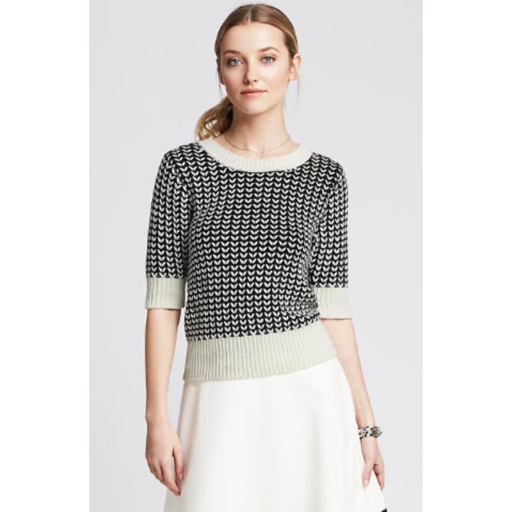 Banana Republic Heart-Stitch Black White Pullover Women's Large